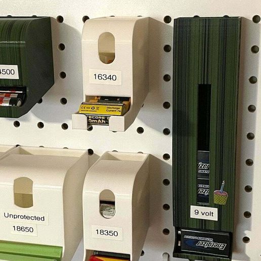 IMG_1971.JPG Battery trays for pegboard