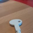 169069612_827209464542523_1355296451360868162_n.jpg JVD paper dispenser key