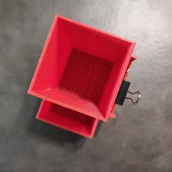 IMG20230916100009.jpg Free STL file Pen holder with holes at the bottom・3D printable design to download