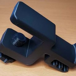 20210131_155009.jpg Desk Mount Headphone Holder / Mount / Clamp - reversed cable holder