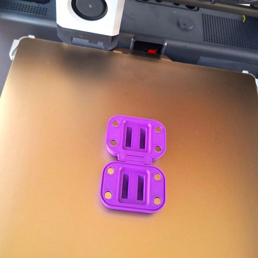 WhatsApp-Image-2025-09-15-at-17.46.56.jpeg Ringbox mit Magnetverschluss -- Druck an Ort und Stelle