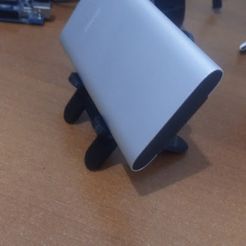 IMG_20180602_225218.jpg Simple Universal cell phone / Tablet Stand.