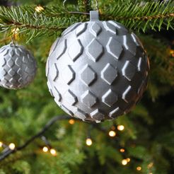 DSC_0348.JPG Free STL file Christmas bauble・3D printing model to download, Maker_at_heart