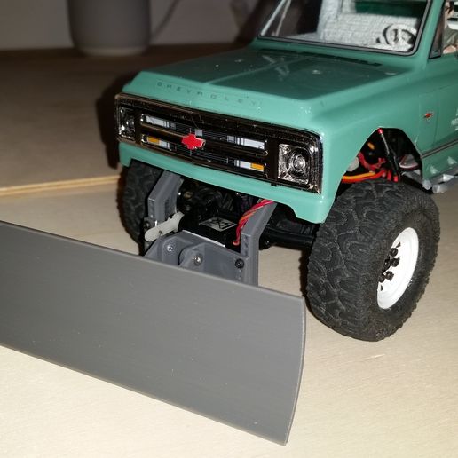 IMG_20220122_145708-min.jpg SCX24 Snow Plow King - réaliste et fonctionnel avec servo