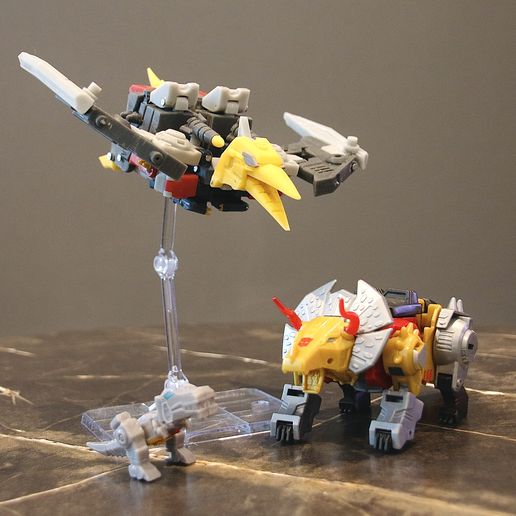 Archivo STL Figura Transformers Cyberverse Swoop・Modelo para descargar