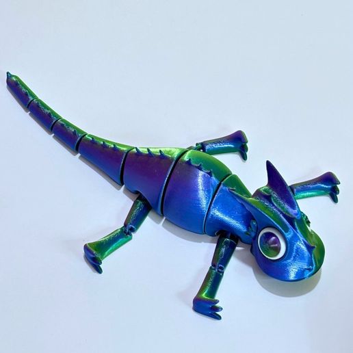 10.jpg ГИБКИЙ ШАРНИРНЫЙ ХАМЕЛЕОН, ПЕЧАТЬ НА МЕСТЕ С ПРЕДВАРИТЕЛЬНОЙ РАСКРАСКОЙ 3MF