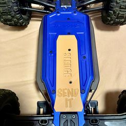 IMG_0870.jpeg STL file Traxxas sledge skidplate chassis center・Model to download and 3D print