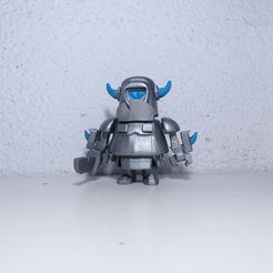 mini PEKKA 3.JPG STL file Figure of mini PEKKA Clash Royale・3D print object to download