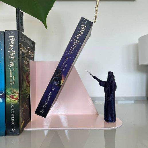 photo_2025-03-25_13-49-18.jpg Harry Potter - Floating Book Holder - Dumbledore
