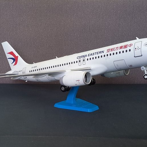 113213-Model-kit-A320CEO-IAE-Sh-Down-Photo-04.jpg 113213 Model kit A320CEO IAE Sh Down scale 1/48