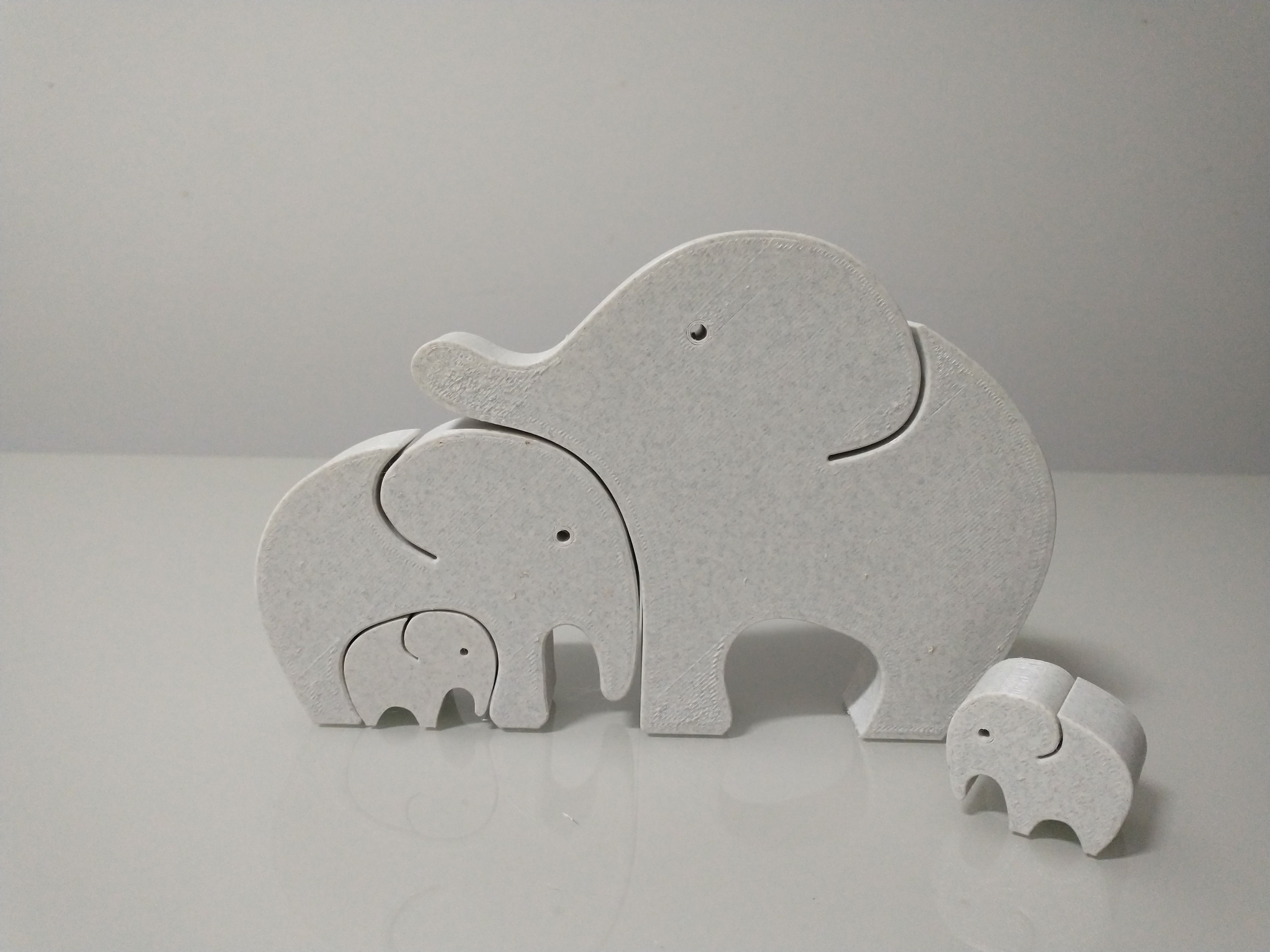IMG_20220512_215214767.jpg Download STL file Elephant Family • 3D printable design, 3drs