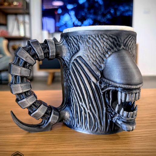 T2.jpg Xenomorph Ice Cream Pint Holder