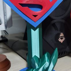WhatsApp-Image-2022-05-05-at-14.02.27.jpeg STL file Suporte headphone Superman・Design to download and 3D print