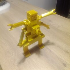 IMG_20220310_200933_602.jpg Fichier STL gratuit GoGo Robot・Modèle à télécharger et à imprimer en 3D