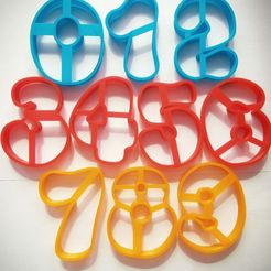 photo_2018-07-06_16-16-02.jpg Cookie Cutter set of numbers