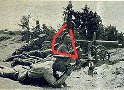 300px-Пулемёт_Максима_в_действии_-1916-1917.jpg [SAMPLE] Soviet style grimdark heavy rivetgun team