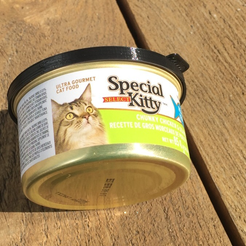 photo.png Cat Food Snug Lid with Release Tab