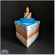 001B.jpg Birthday cake gift/storage box (with optional strawberry)