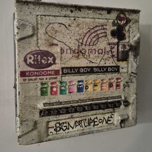 Miniature Condomat, Condom Machine, Comdom Vending Machine 3D model