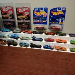 IMG_20171003_120354.jpg Free STL file Diecast Car Display Stand・3D print object to download