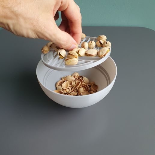 Pistachio Shaker Bowl