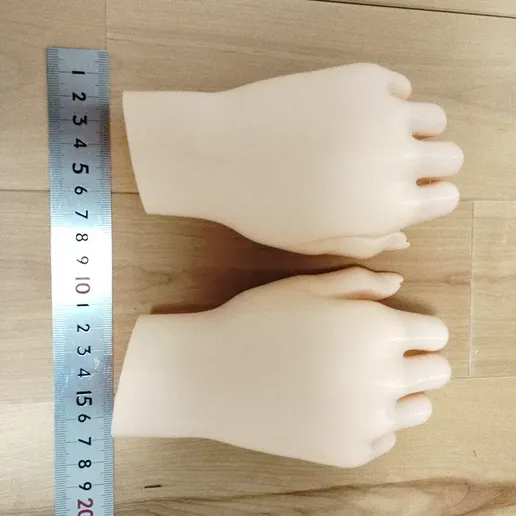 Life size hand・Free 3D File for 3D printing・Cults