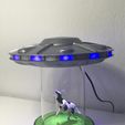 a7ee56745585a55a4703baadfbd9f5c1_display_large.JPG Free STL file UFO Abduction Lamp with blinking lights・3D printable object to download