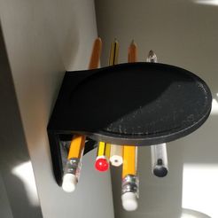 2.jpg Mug and Pencil Shelf