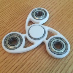 Twist_Pic_1.jpg Fichier STL gratuit Twist Fidget Spinner・Modèle imprimable en 3D à télécharger