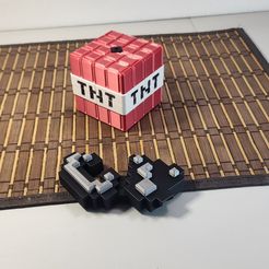 Exploding TNT - (Minecraft)