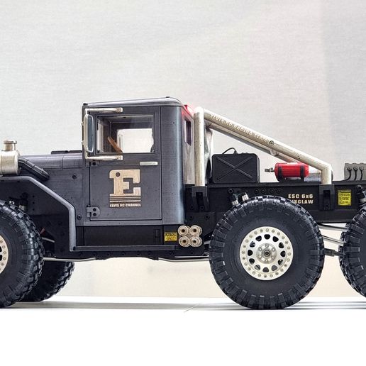 ESC-6x6-MK1-ST_09.jpg ESC 6x6 MK1 "Six Claw 6x6" _1/10 RC Body and Chassis