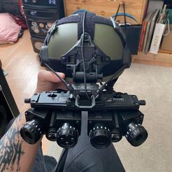 149324347_472471687238603_2715403488232171027_n.jpg STL file Call of Duty Edition NVGs Adapter・Template to download and 3D print