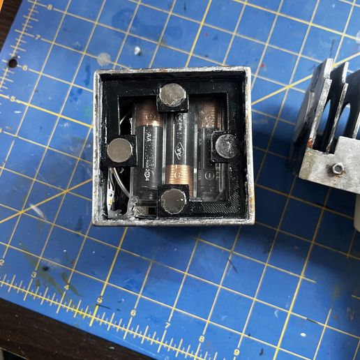 IMG_7543.jpg Luke Nukem Blaster