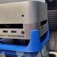 20260210_181758-1.jpg Простая подставка и блок управления проводами для Apple M4 Mini