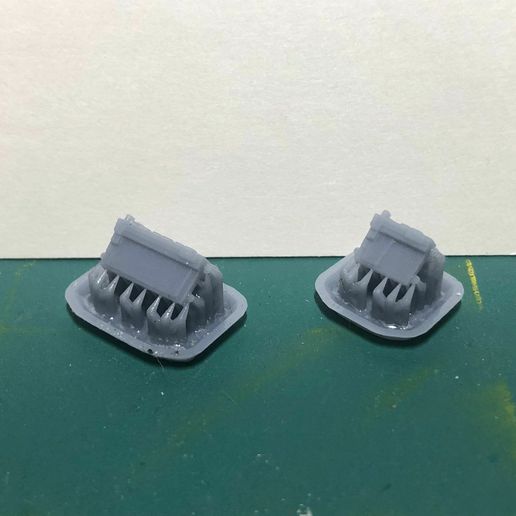 IMG_8683.jpeg 1/24 scale Generic ECU units