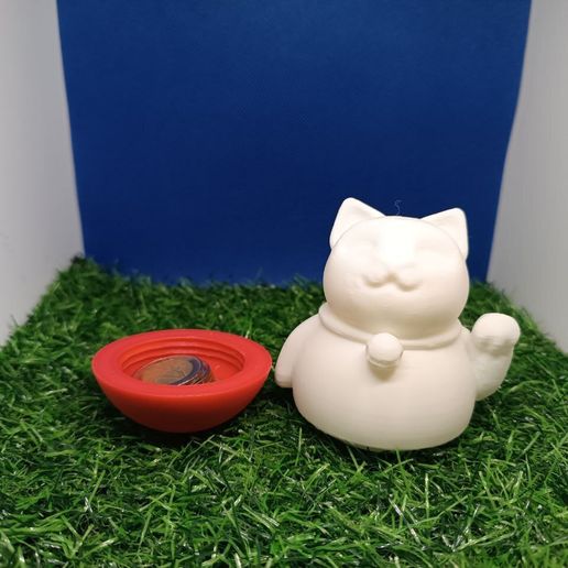 photo1711877029-6.jpeg Gato sortudo 🐱🍀💫, balança mas não cai! 🎋🧧🎠