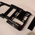 20201019_113916.jpg Fanatec Боковое крепление для планшета (регулируемое/универсальное) Версии DD, CSW, CSL