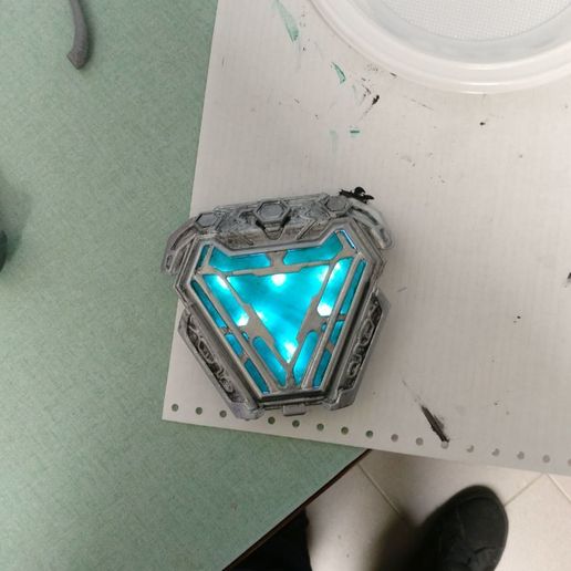 reactor de arco hombre de hierro vengadores