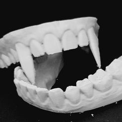 Vampire Teeth Dental Model for Halloween (2 piece - No Supports)