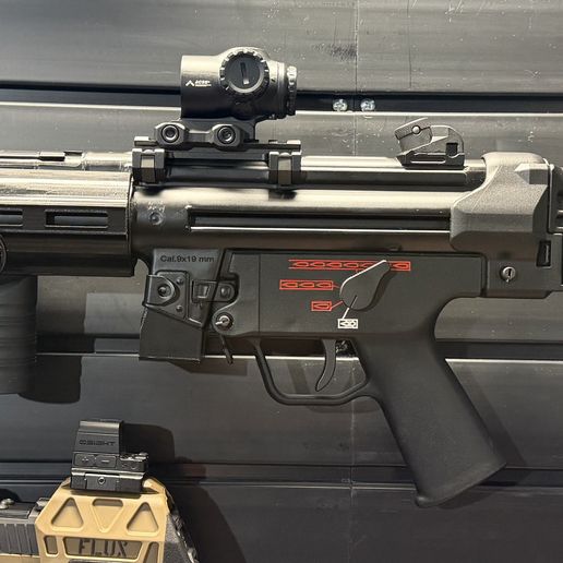 AP5SD Tri MLOK Handguard
