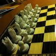 loprochess-03_display_large.jpg Low profile Thingiversal Chess Set - Primordial