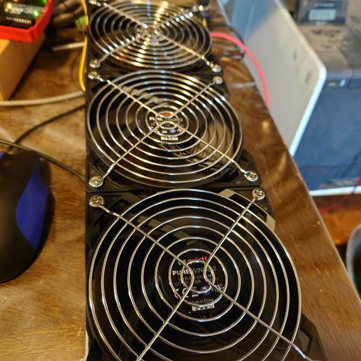 738916da-1672-4511-9c7c-f15ba7e6df1a.JPG 120 mm fan cooling tower