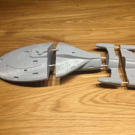 IMG_2046.JPG Download free STL file NCC-74959 Voyager - No Support Cut • 3D printer template, Bengineer3D