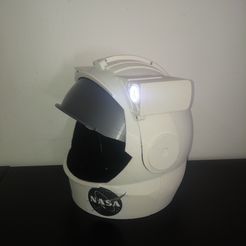 20180220_105522.jpg Astronaut helmet