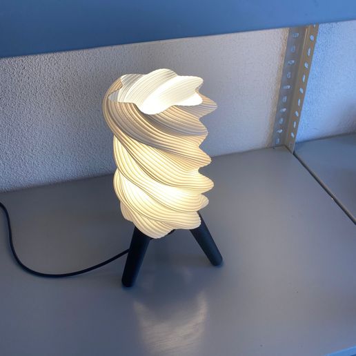 WhatsApp-Image-2024-05-29-at-15.02.53.jpeg MODERN NIGHT LIGHT 6