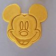 20220602_203521.jpg Mickey and Minnie cookie cutter