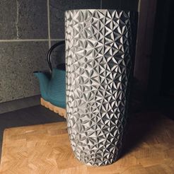 vase.jpg Fichier STL gratuit Vase polygonal・Objet à télécharger et à imprimer en 3D