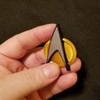 STTNG_Badge_5.jpg Star Trek TNG Communicator Badge