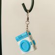 WhatsApp-Image-2024-02-05-at-15.32.13.jpeg Camera keychain, portrait camera holder
