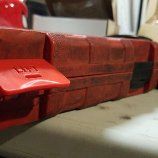 TEKTON TOOL CASE LATCH